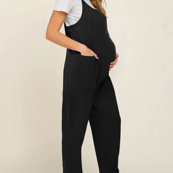 Oversized Jumpsuit- Maternity & Postpartum - Picture 2 of 3